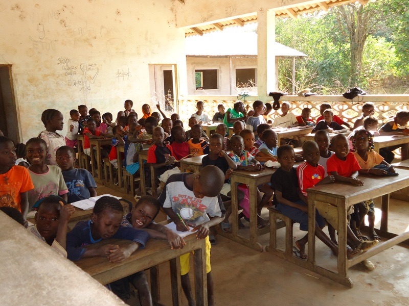 Photo 9. An island school set up by Adas's team.